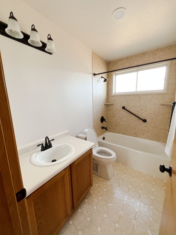 Top Bathroom Remodeling Companies in Newbury Park, CA